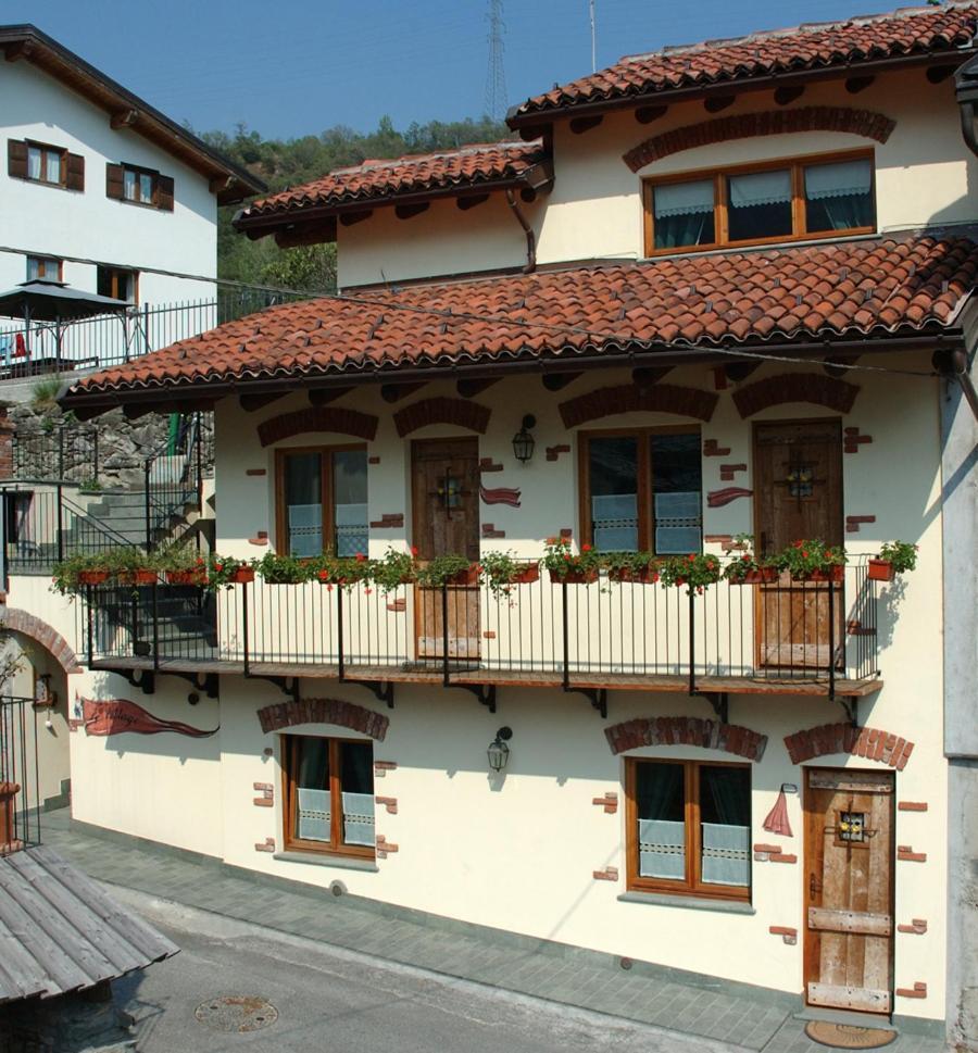 小村住宿加早餐旅馆 蒙蒂奥韦特 外观 照片